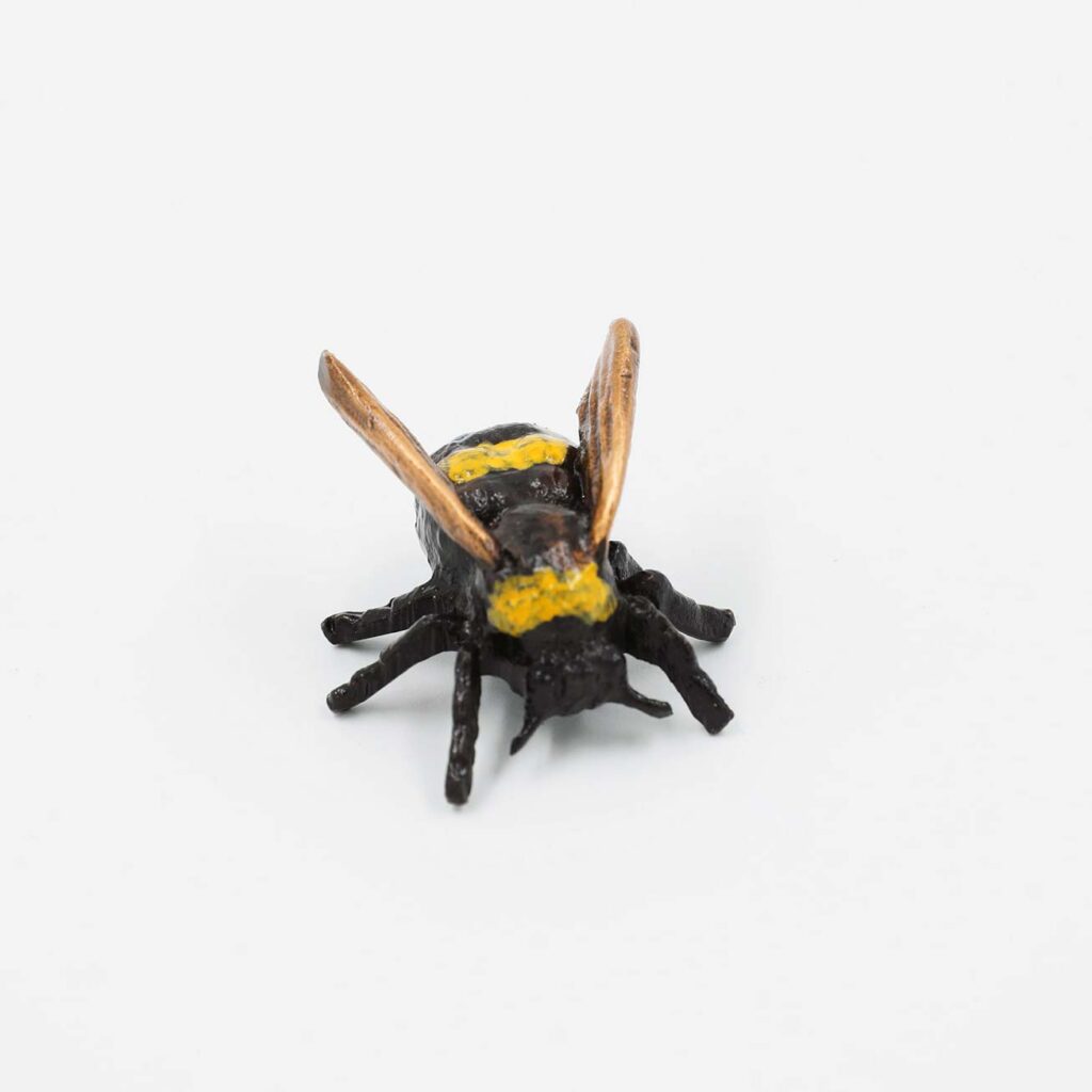 Hummel farbig
