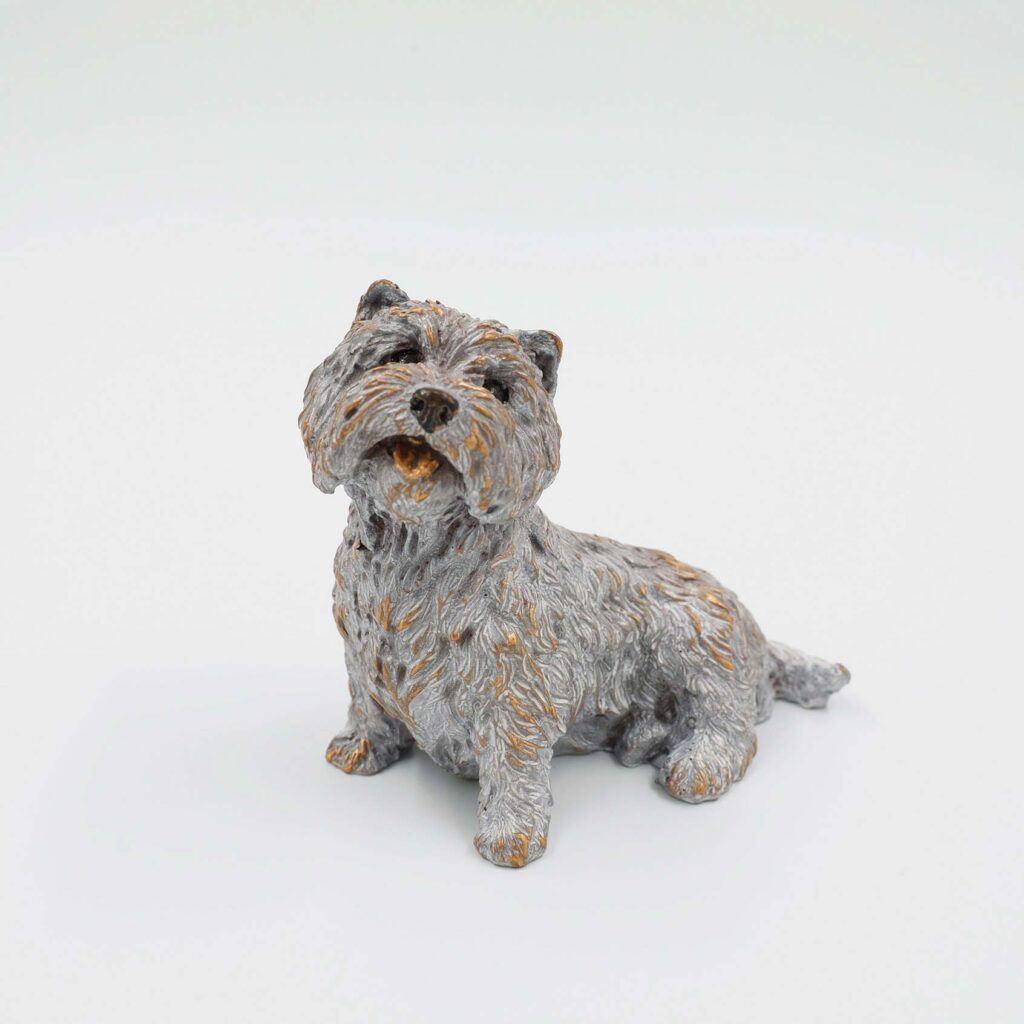 Bronze-Westhighland Terrier