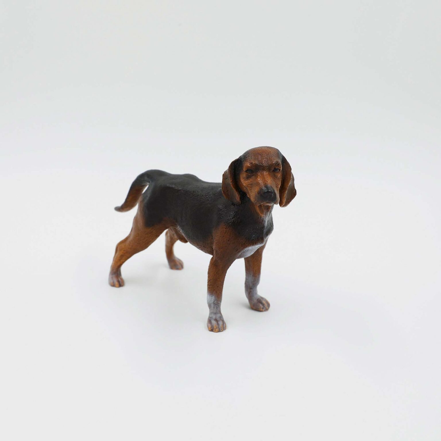 Bronze-Jagdhund handbemalt